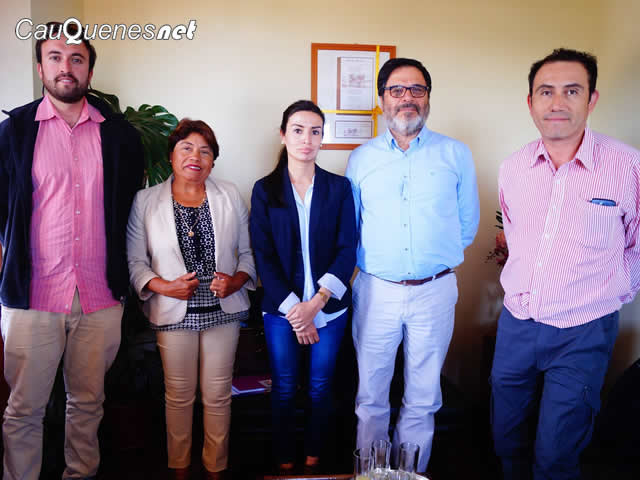 Alcaldesa de Pelluhue comprometió apoyo a la comisión Censo 2017