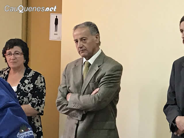 presentan-directores-liceos-03-cqnet