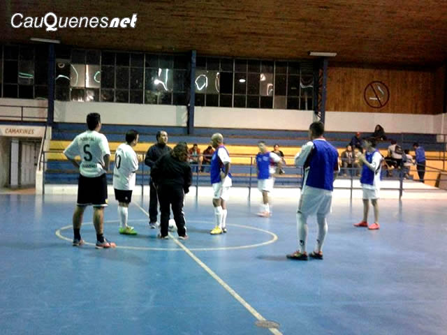Comenzó la liga de fútbol laboral de Cauquenes