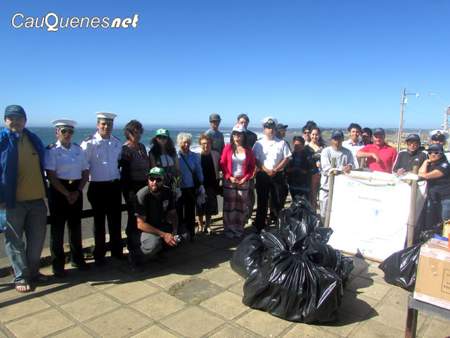 Pelluhue limpieza de playa 02-cqnet