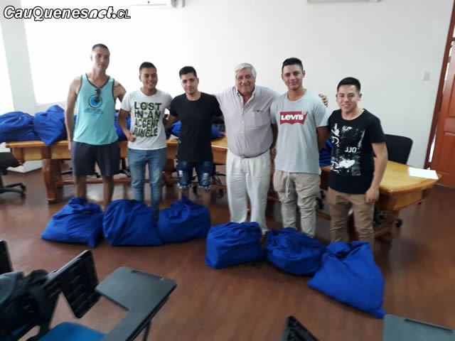 Gendarmeria aspirantes 2018 reciben ayuda de muni cauquenes 01-cqcl