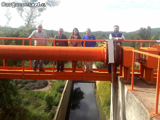 Autoridades embalse tutuven abril 2018 01-cqcl