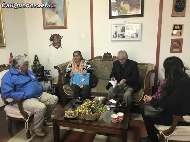 jjvv poblacion fernandez con alcalde abril 2018 01-cqcl