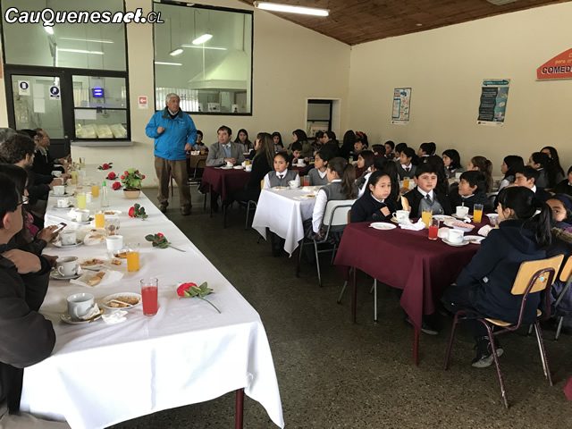 Desayuno con alumnos rurales destacados en Simce jun 2018 01-cqcl