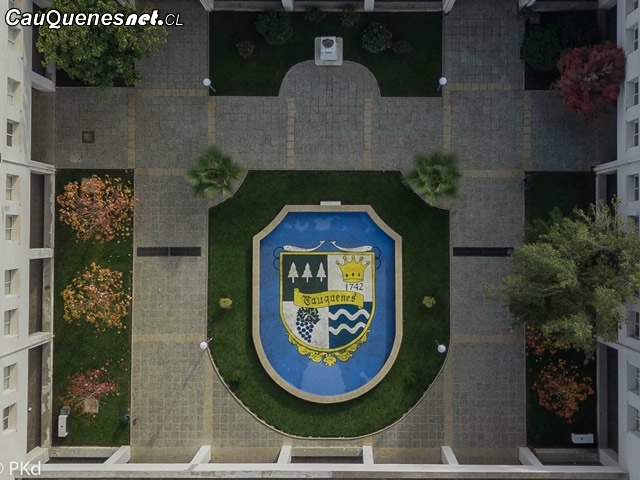 Pileta plaza antonio varas edificios consistorial 01-cqcl