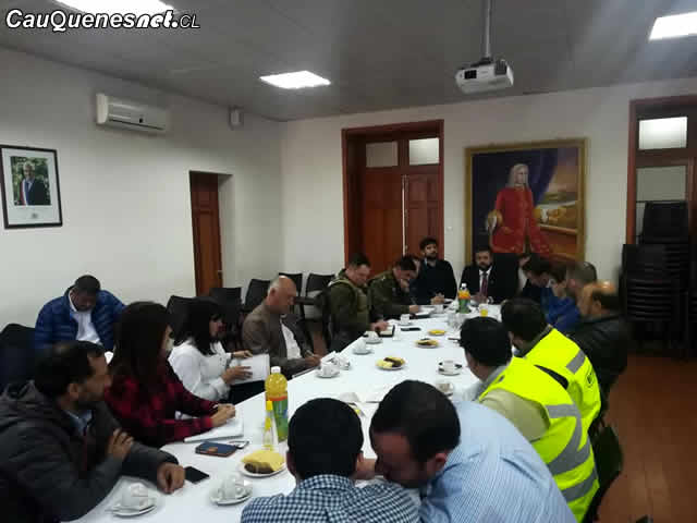 Gobernador ruiz con policias y servicios reunion septiembre 2018 01-cqcl