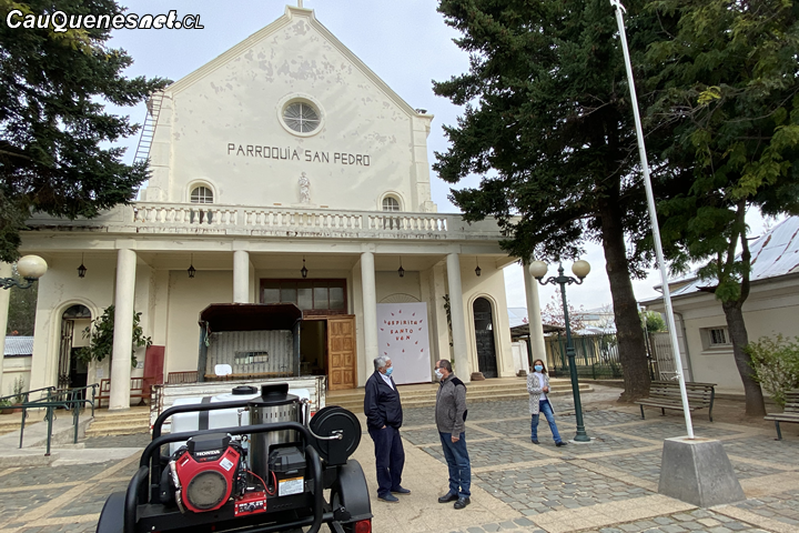 Sanitizan iglesias y capillas de Cauquenes