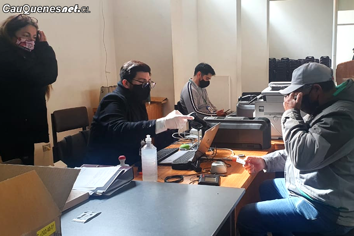 BancoEstado y municipio de Cauquenes habilitan la atención a público en el Liceo Claudina Urrutia
