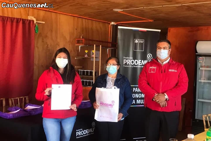 100 mujeres de la pesca del Maule se capacitan en empoderamiento digital