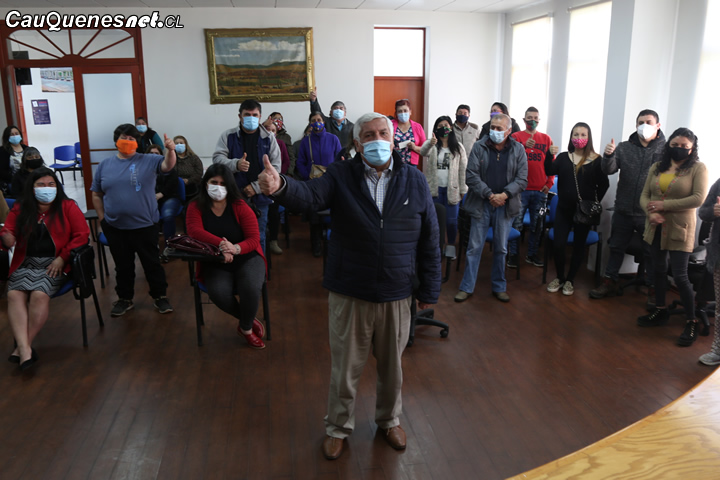 Cauquenes: Comerciantes y fonderos son ayudados por el municipio