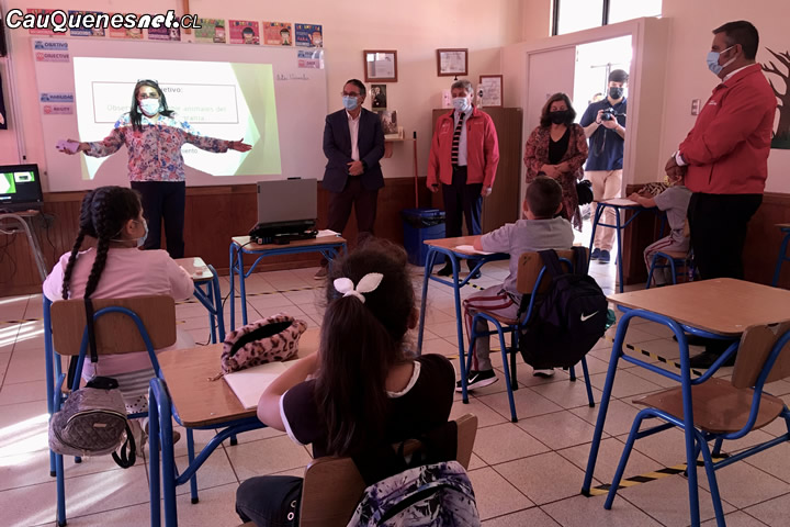 En Cauquenes autoridades dan inicio al año escolar con clases presenciales de alumnos