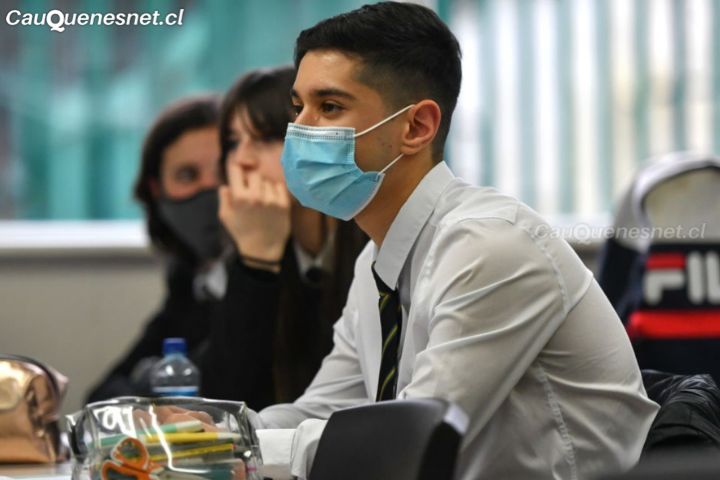 Autoridades reafirman voluntariedad en uso de mascarillas en establecimientos educacionales