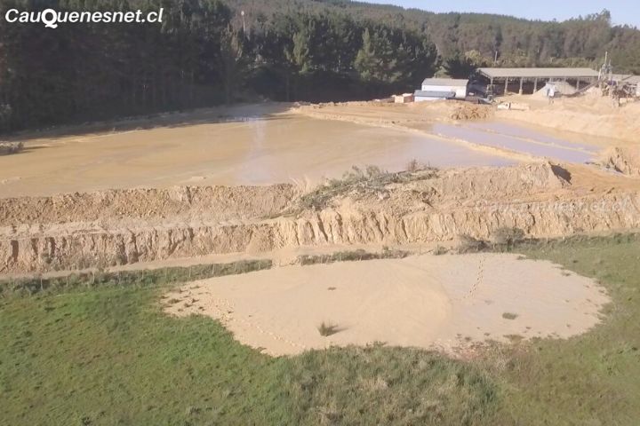 #Constitución: Denuncian contaminación de relave minero que amenaza humedales en entorno del turístico Faro Carranza