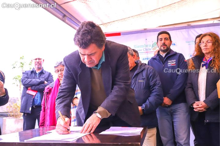 Minagri firma decreto de emergencia agrícola para las regiones de Valparaíso, O’Higgins, Maule, Ñuble y Biobío