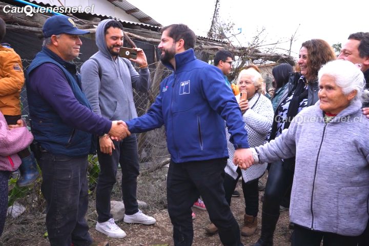 Presidente Boric volvió al Maule a la instalación de las primeras viviendas de emergencia para afectados del temporal