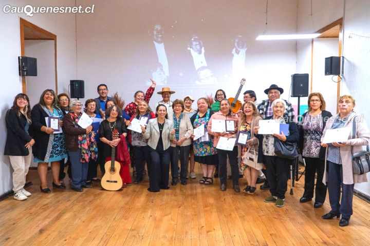 Cantoras populares de Cauquenes son homenajeadas por el municipio