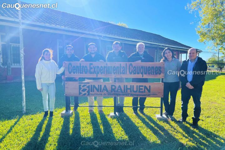 Autoridades nacionales de INIA destacan el uso eficiente del agua para el futuro del Centro Experimental Cauquenes
