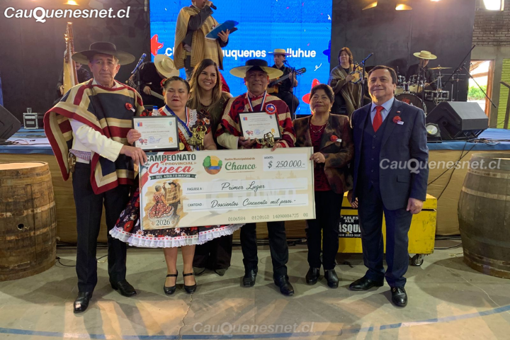 Pareja de Cauquenes representará a la provincia en Campeonato Regional de Cueca Adulto Mayor