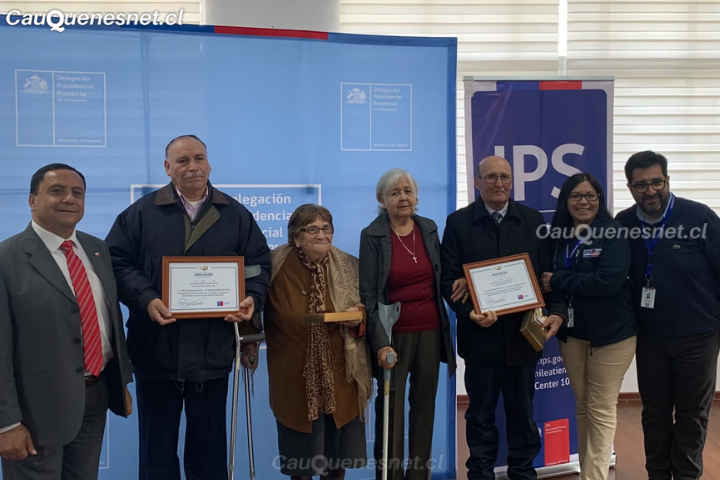 Amor y compromiso: Dos parejas de Cauquenes fueron reconocidas por celebrar sus Bodas de Oro